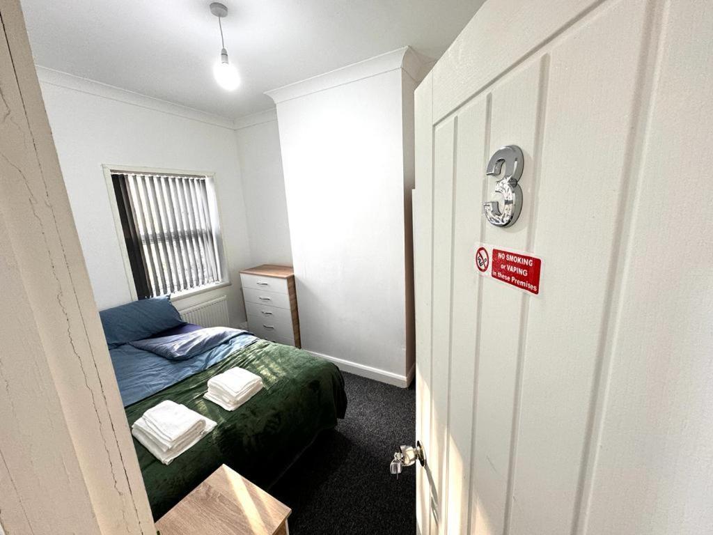 Three Rose Manor At Warwick Road Near Birmingham Airport Hotel Eksteriør billede